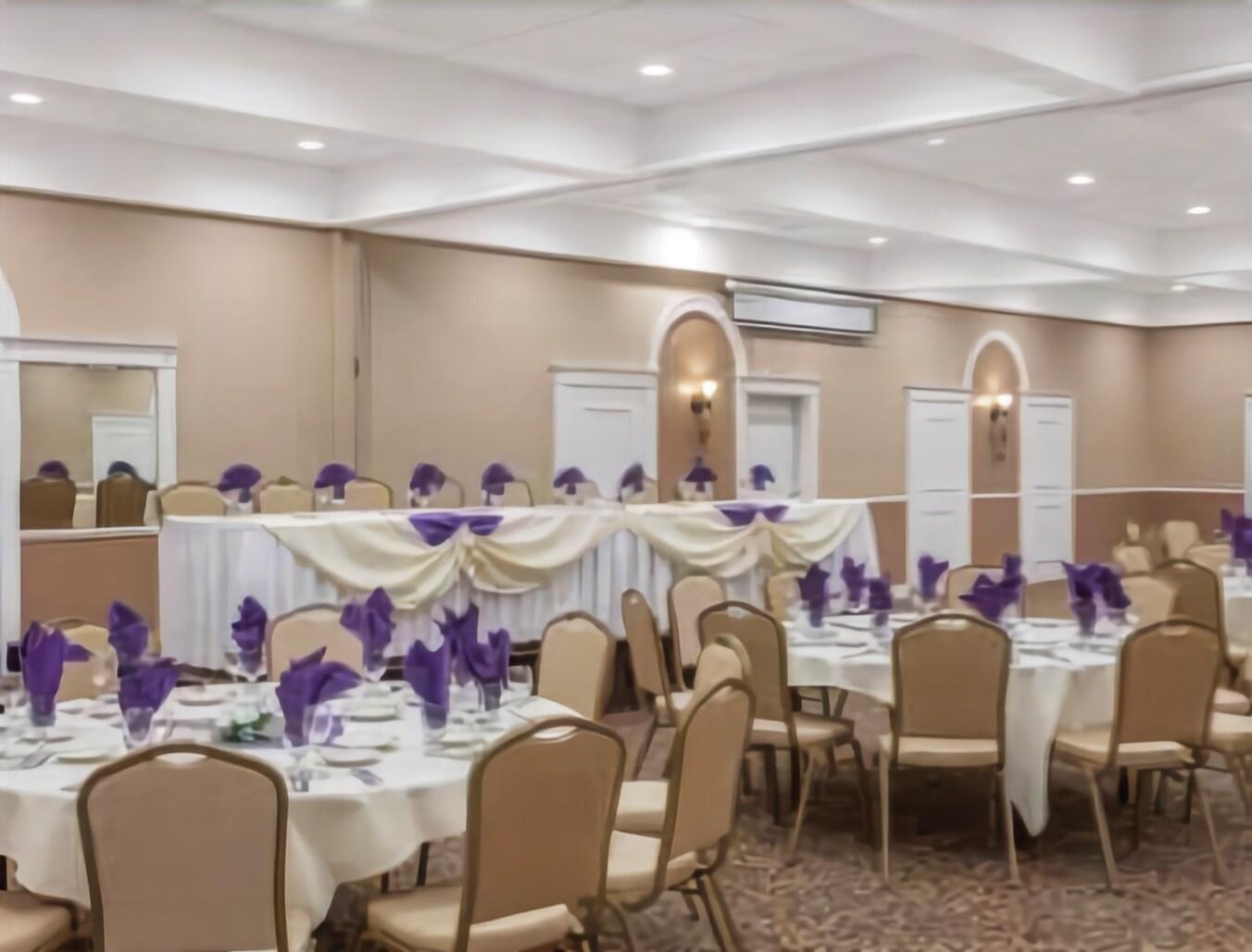 Ramada By Wyndham Fresno North Hotel Ngoại thất bức ảnh