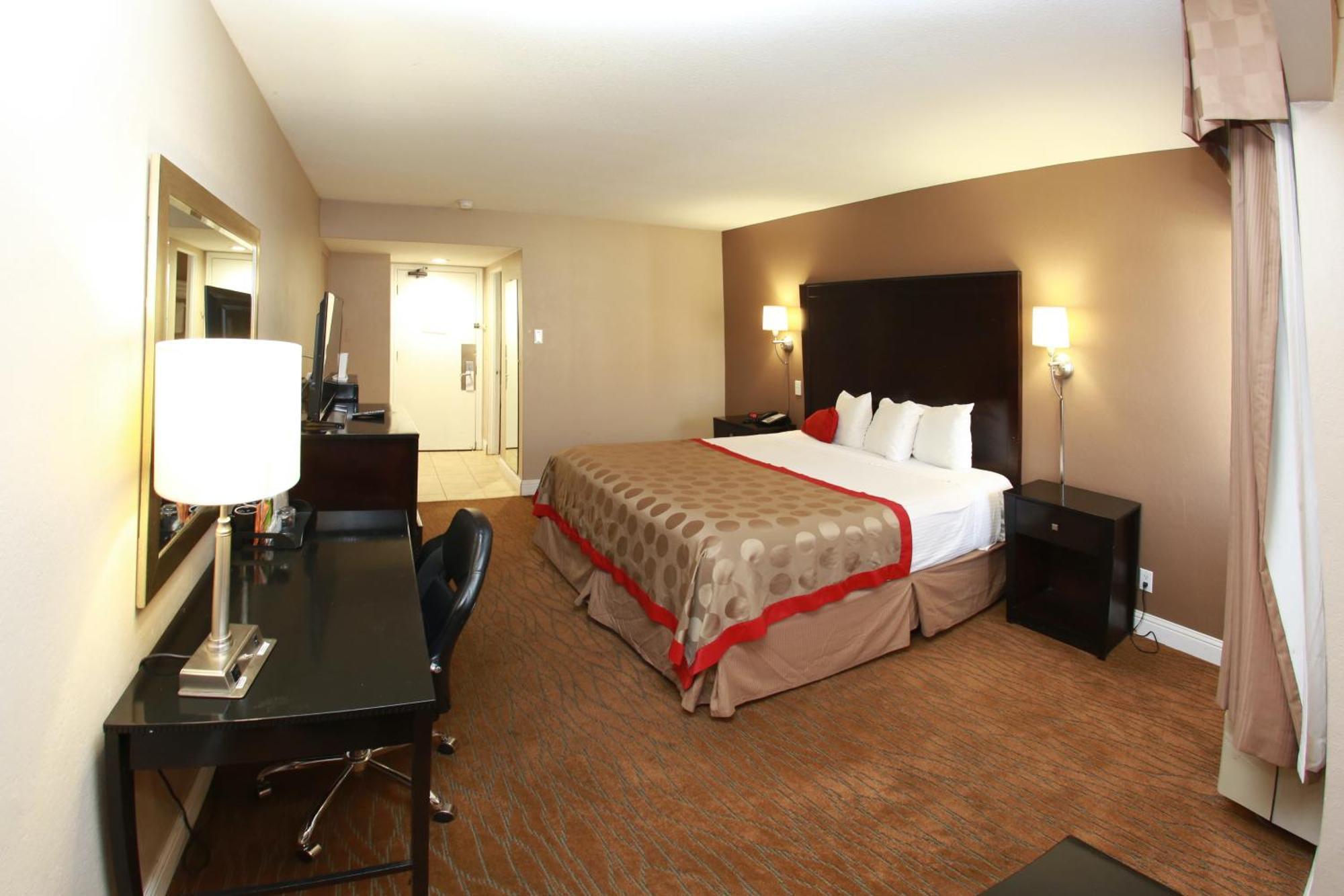 Ramada By Wyndham Fresno North Hotel Ngoại thất bức ảnh