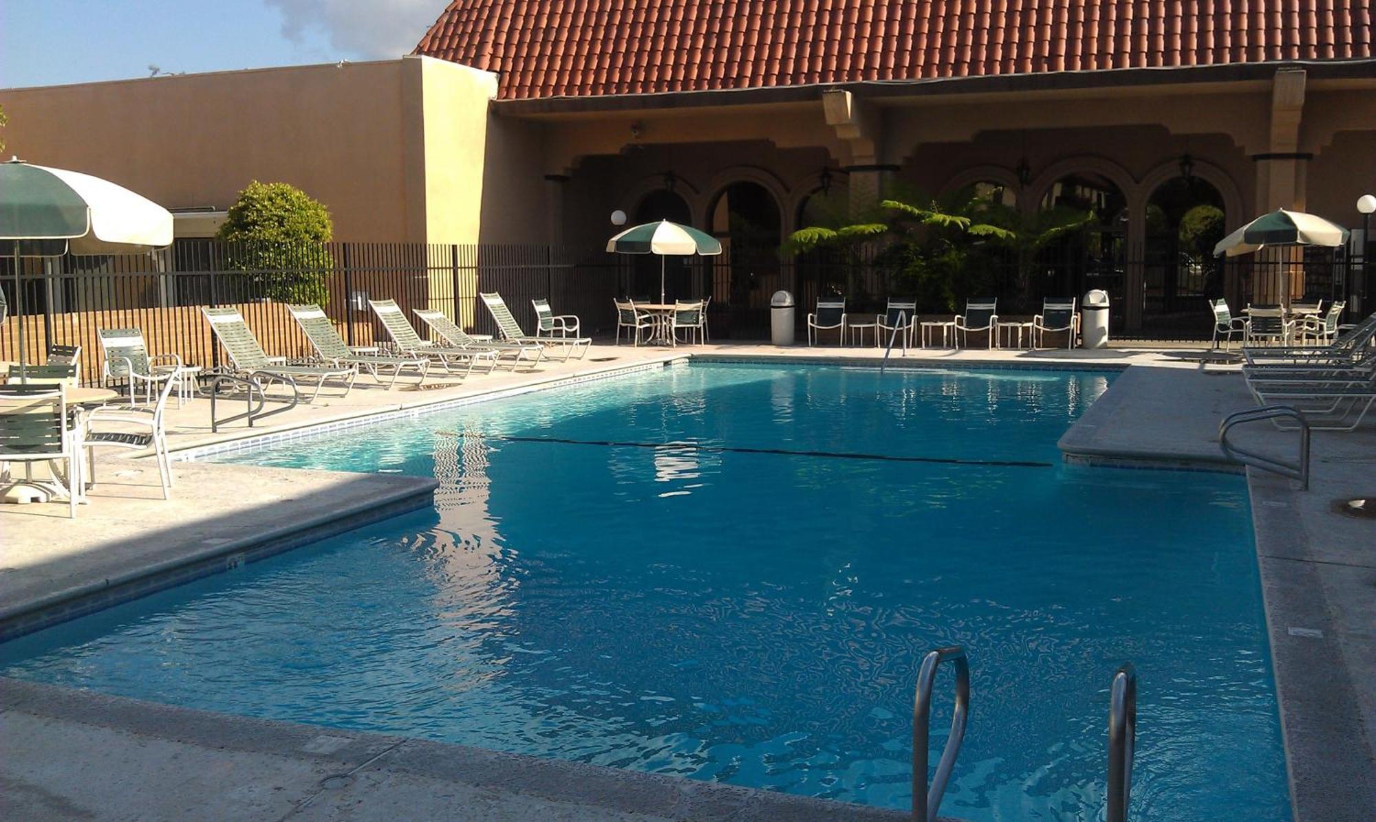 Ramada By Wyndham Fresno North Hotel Ngoại thất bức ảnh