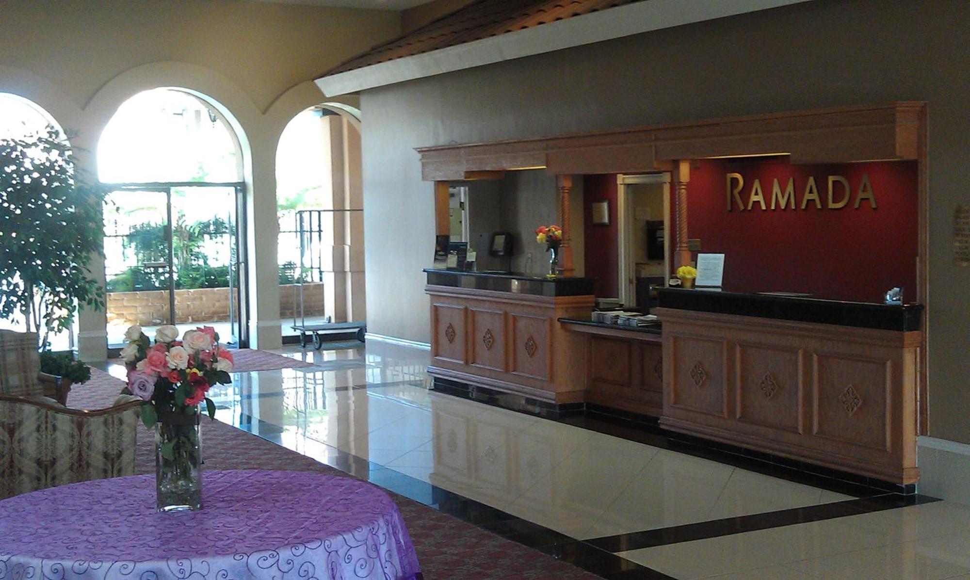 Ramada By Wyndham Fresno North Hotel Ngoại thất bức ảnh