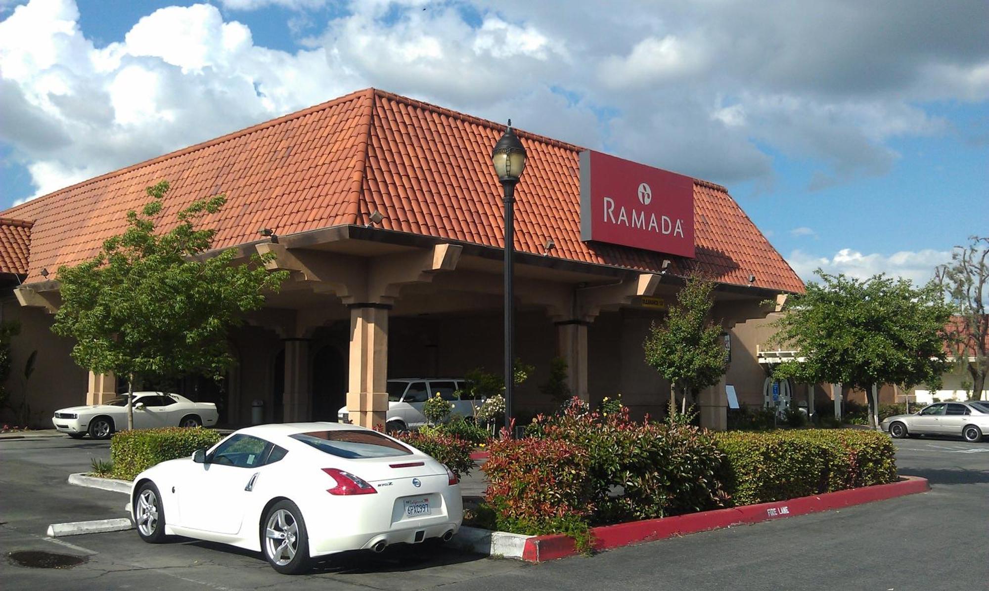 Ramada By Wyndham Fresno North Hotel Ngoại thất bức ảnh