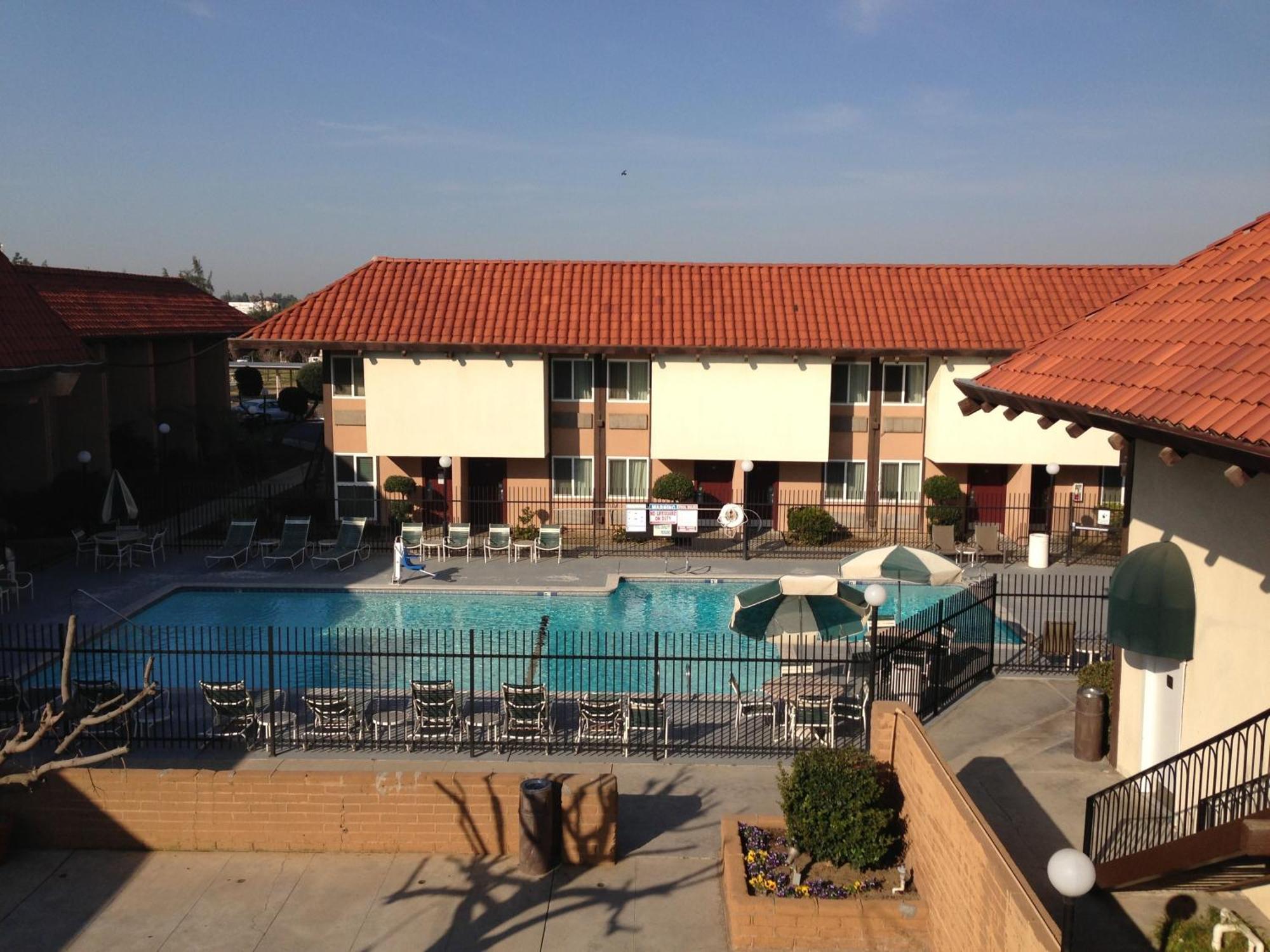 Ramada By Wyndham Fresno North Hotel Ngoại thất bức ảnh
